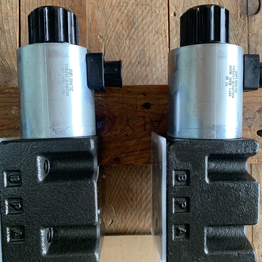 DS5 DS3 DSE DSE3 DSE5 DS3-S20/11N-D24K1 Manually Operated Electric Integrated Directional Control Valve