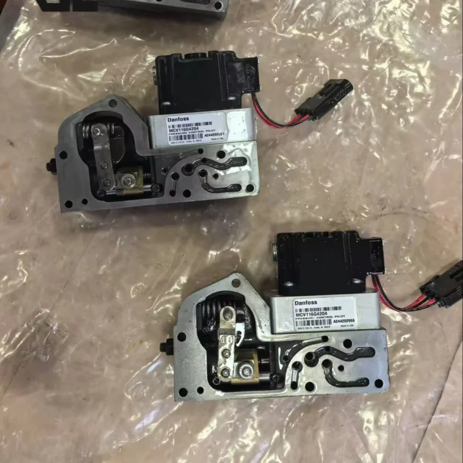 KVME11201 KVME11204 KVME Hydraulic Servo Valve KVEBB1404 KVEBB1802 KVEBS0799 Pressure Control Pilot